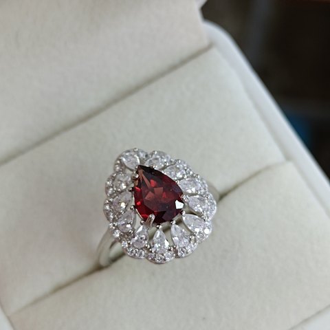 Garnet Ring, Jewelry & Accessories from Taizhou, China - Lanmao Jewelry — Taizhou Huihuan International Trading Co., Ltd.