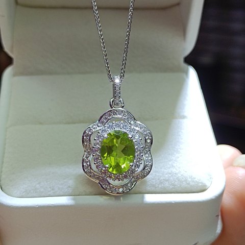 Peridot Pendant — Chain Not Included, Jewelry & Accessories from Taizhou, China - Lanmao Jewelry — Taizhou Huihuan International Trading Co., Ltd.