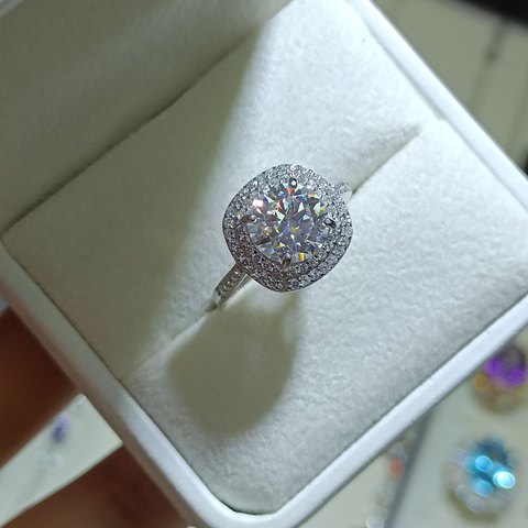 Moissanite Ring, Jewelry & Accessories from Taizhou, China - Lanmao Jewelry — Taizhou Huihuan International Trading Co., Ltd.