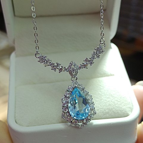 Topaz Necklace, Jewelry & Accessories from Taizhou, China - Lanmao Jewelry — Taizhou Huihuan International Trading Co., Ltd.
