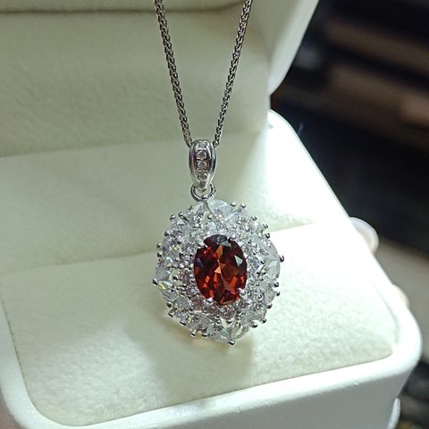 Garnet Pendant — Chain Not Included, Jewelry & Accessories from Taizhou, China - Lanmao Jewelry — Taizhou Huihuan International Trading Co., Ltd.