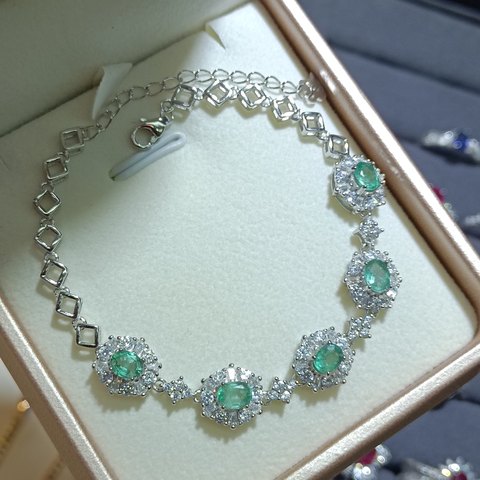 Emerald Bracelet, Jewelry & Accessories from Taizhou, China - Lanmao Jewelry — Taizhou Huihuan International Trading Co., Ltd.