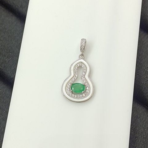 Emerald Pendant — Chain Not Included, Jewelry & Accessories from Taizhou, China - Lanmao Jewelry — Taizhou Huihuan International Trading Co., Ltd.