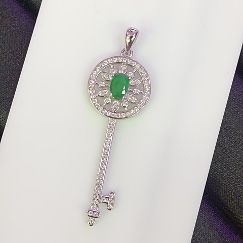 Emerald Pendant — Chain Not Included, Jewelry & Accessories from Taizhou, China - Lanmao Jewelry — Taizhou Huihuan International Trading Co., Ltd.