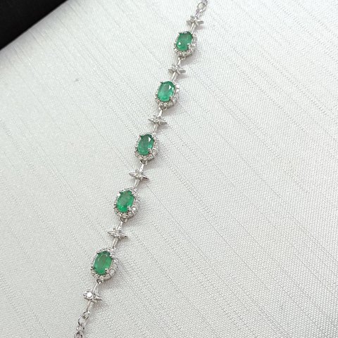 Emerald Bracelet, Jewelry & Accessories from Taizhou, China - Lanmao Jewelry — Taizhou Huihuan International Trading Co., Ltd.