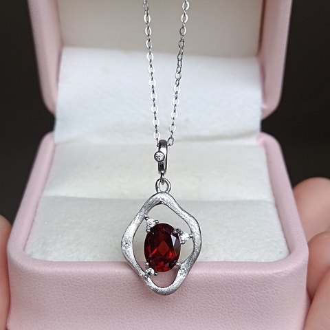 Garnet Pendant — Chain Not Included, Jewelry & Accessories from Taizhou, China - Lanmao Jewelry — Taizhou Huihuan International Trading Co., Ltd.