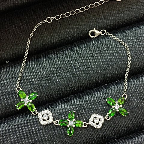 Diopside Four-Leaf Clover Bracelet, Jewelry & Accessories from Taizhou, China - Lanmao Jewelry — Taizhou Huihuan International Trading Co., Ltd.