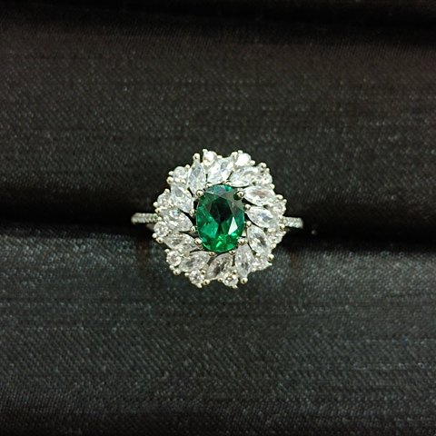 Lab-Grown Emerald Ring, Jewelry & Accessories from Taizhou, China - Lanmao Jewelry — Taizhou Huihuan International Trading Co., Ltd.