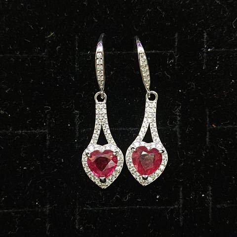 Ruby Heart Earrings, Jewelry & Accessories from Taizhou, China - Lanmao Jewelry — Taizhou Huihuan International Trading Co., Ltd.