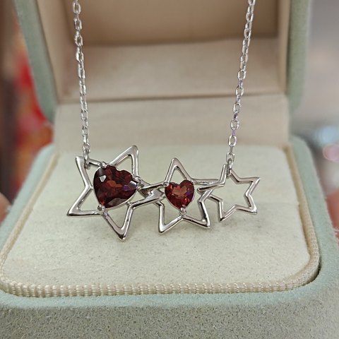 Garnet Heart Necklace, Jewelry & Accessories from Taizhou, China - Lanmao Jewelry — Taizhou Huihuan International Trading Co., Ltd.
