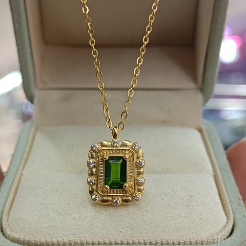 Diopside Square Necklace, Jewelry & Accessories from Taizhou, China - Lanmao Jewelry — Taizhou Huihuan International Trading Co., Ltd.