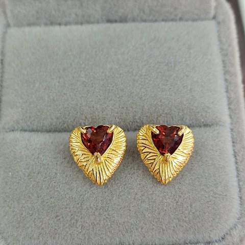 Garnet Heart Earrings, Jewelry & Accessories from Taizhou, China - Lanmao Jewelry — Taizhou Huihuan International Trading Co., Ltd.