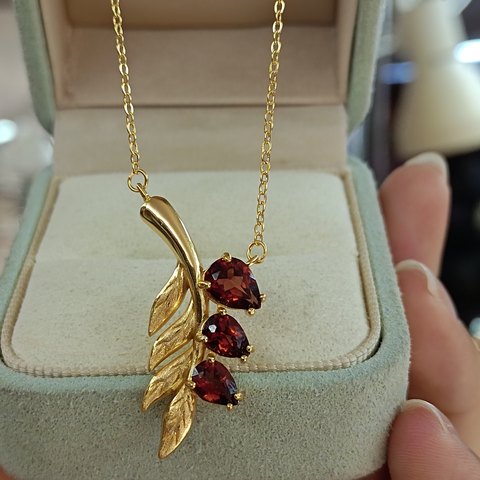 Garnet Necklace, Jewelry & Accessories from Taizhou, China - Lanmao Jewelry — Taizhou Huihuan International Trading Co., Ltd.