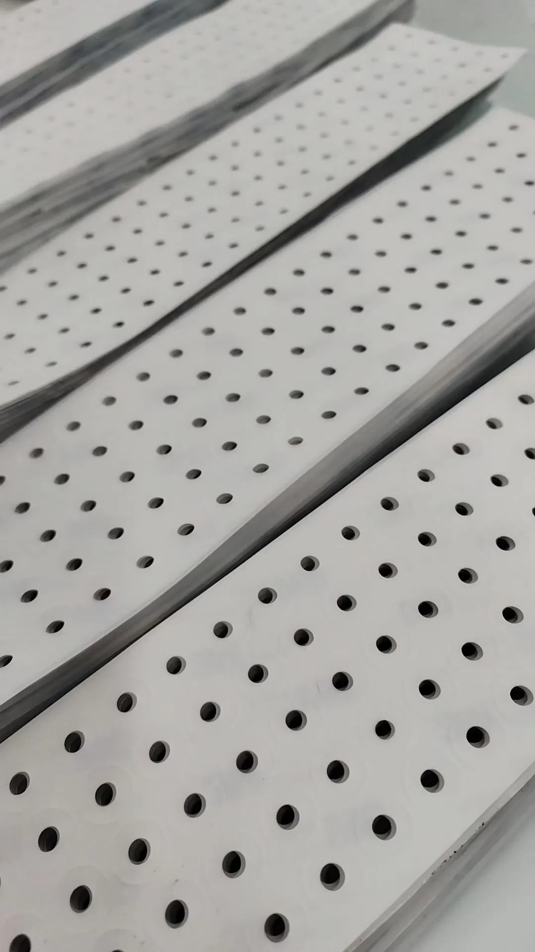 Industrial Rubber & Silicone Components Collection – Seals · Conductive Sponge · Tape · Gaskets, Rubber & Elastomers from Shenzhen, 中国 - Shenzhen Honglida Rubber & Plastic Products Co., Ltd. - view 3